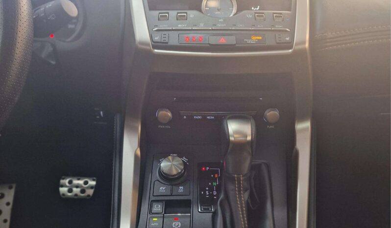
								LEXUS NX300H BLACK full									