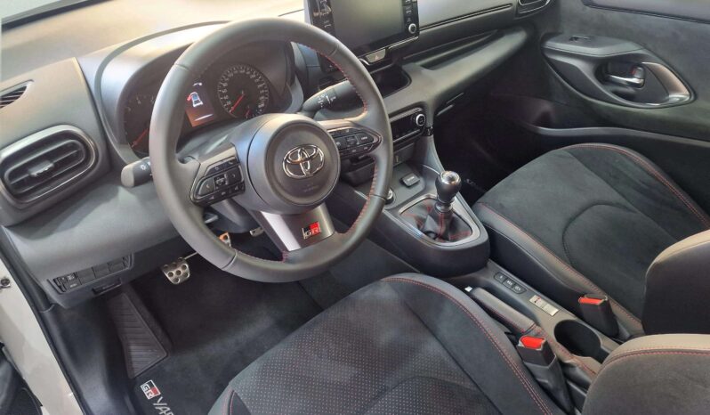 
								TOYOTA YARIS GR full									