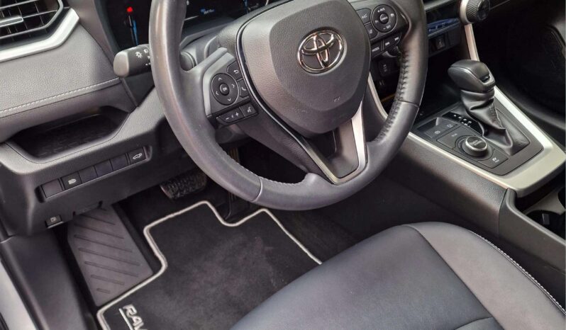 
								TOYOTA RAV4 full									
