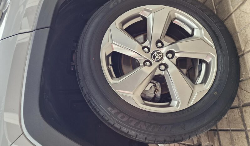 
								TOYOTA RAV4 full									