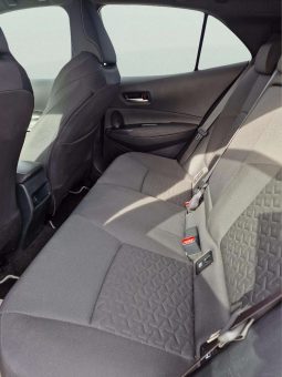 
										TOYOTA Corolla 2.0ADVANCE full									