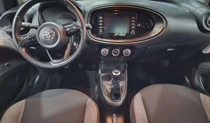 
								TOYOTA AYGO XCROSS full									