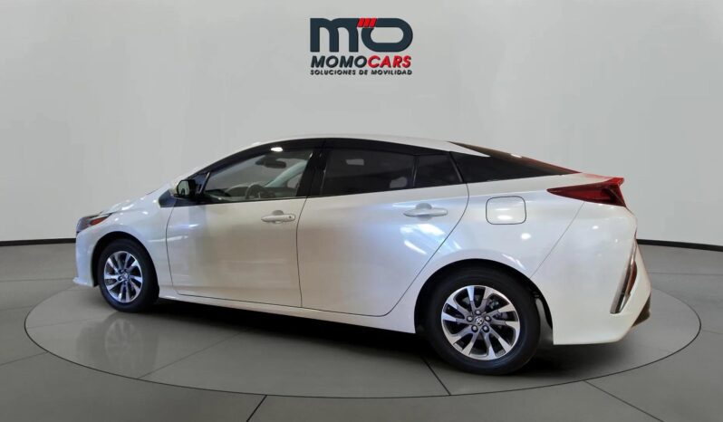 
								TOYOTA PRIUS ADVANCE full									