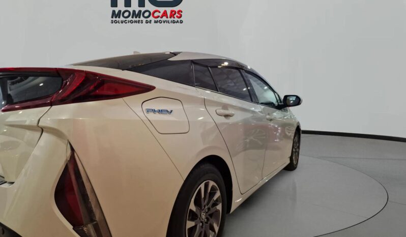 
								TOYOTA PRIUS ADVANCE full									