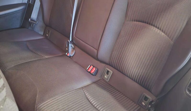 
								TOYOTA PRIUS ADVANCE full									