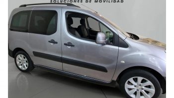 MomoCars