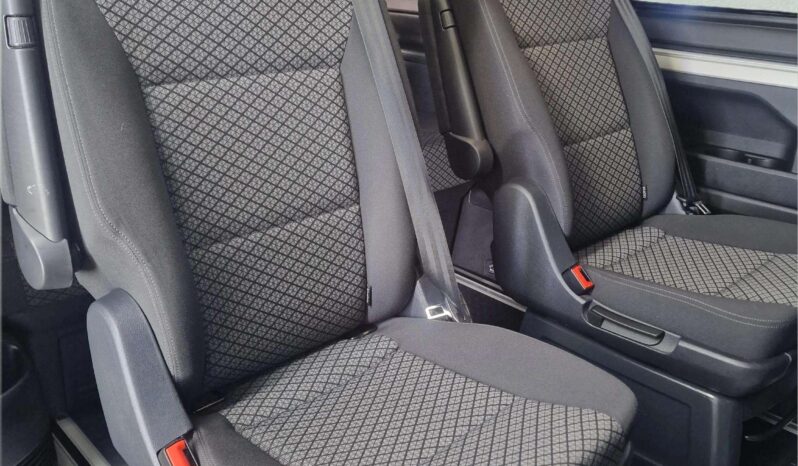 
								VOLKSWAGEN MULTIVAN full									