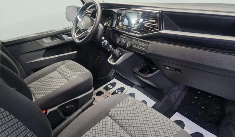 
								VOLKSWAGEN MULTIVAN full									