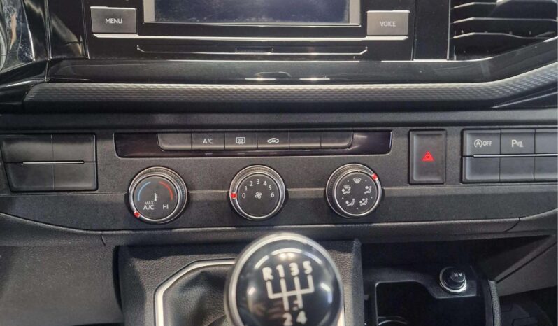 
								VOLKSWAGEN MULTIVAN full									