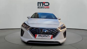 MomoCars