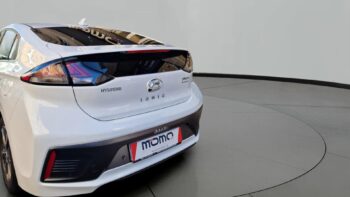 MomoCars