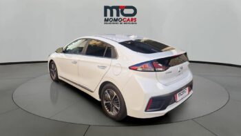 MomoCars