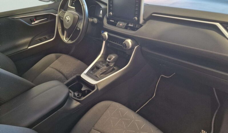 
								TOYOTA RAV4 HYB full									