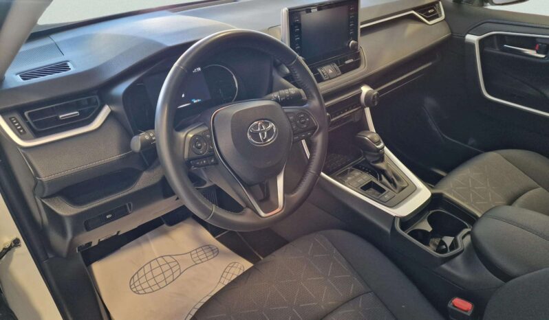 
								TOYOTA RAV4 HYB full									