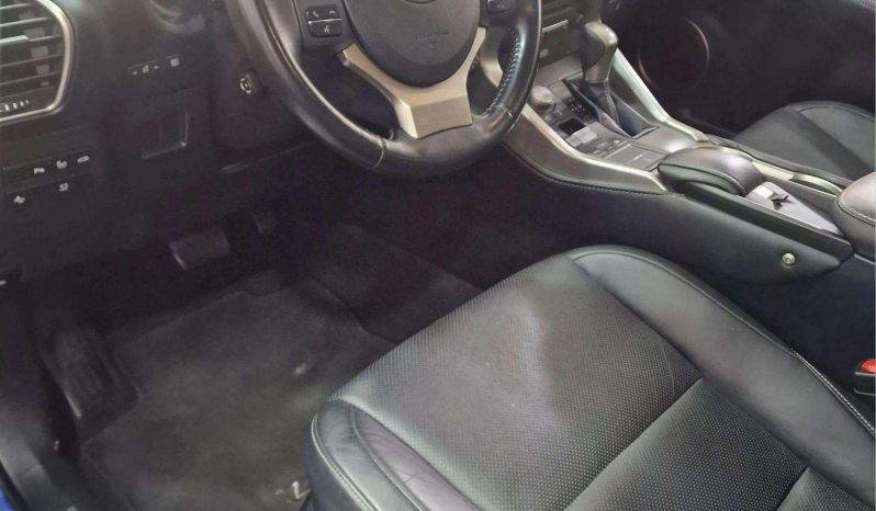 
								LEXUS NX 2.5 300h Luxury 4WD full									