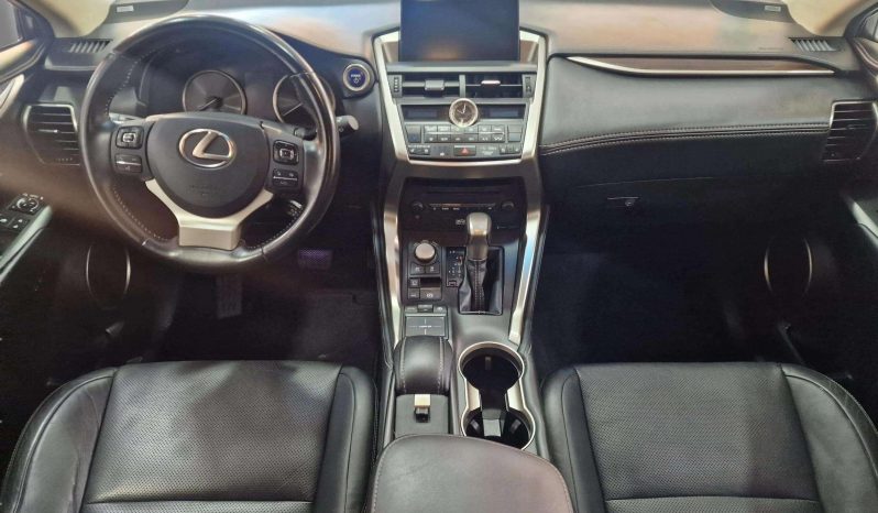 
								LEXUS NX 2.5 300h Luxury 4WD full									