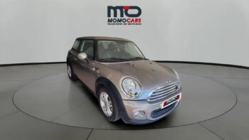 MomoCars
