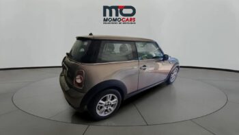 MomoCars
