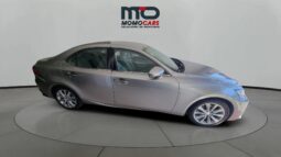 
										LEXUS IS300H full									