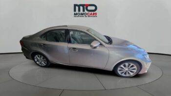 MomoCars