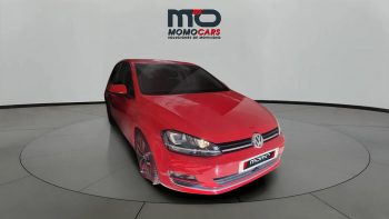 MomoCars