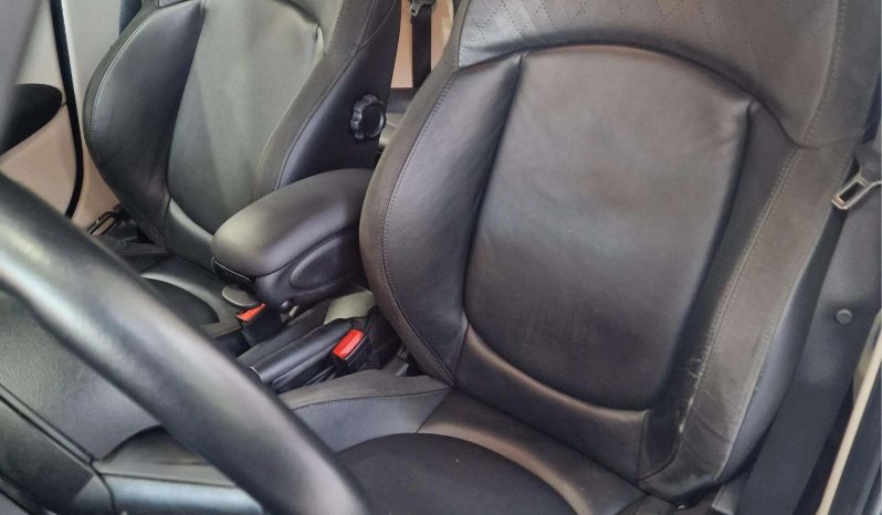 
								MINI MINI COOPER 5 PUERTAS full									