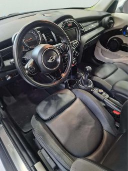 
										MINI MINI COOPER 5 PUERTAS full									