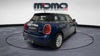 MomoCars