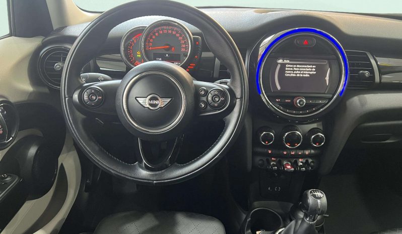 
								MINI COOPER 5 PUERTAS full									