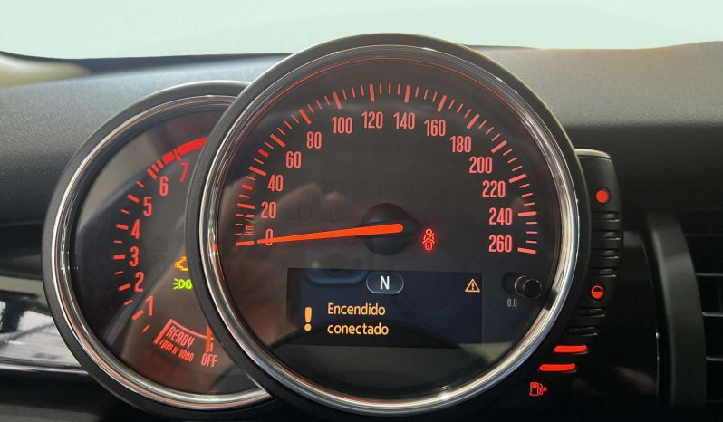 
								MINI COOPER 5 PUERTAS full									