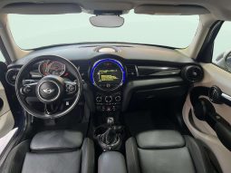 
										MINI COOPER 5 PUERTAS full									