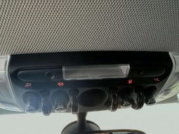 
										MINI COOPER 5 PUERTAS full									