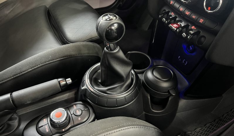 
								MINI COOPER 5 PUERTAS full									