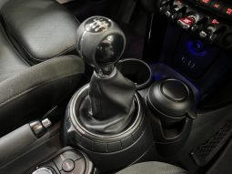 
										MINI COOPER 5 PUERTAS full									