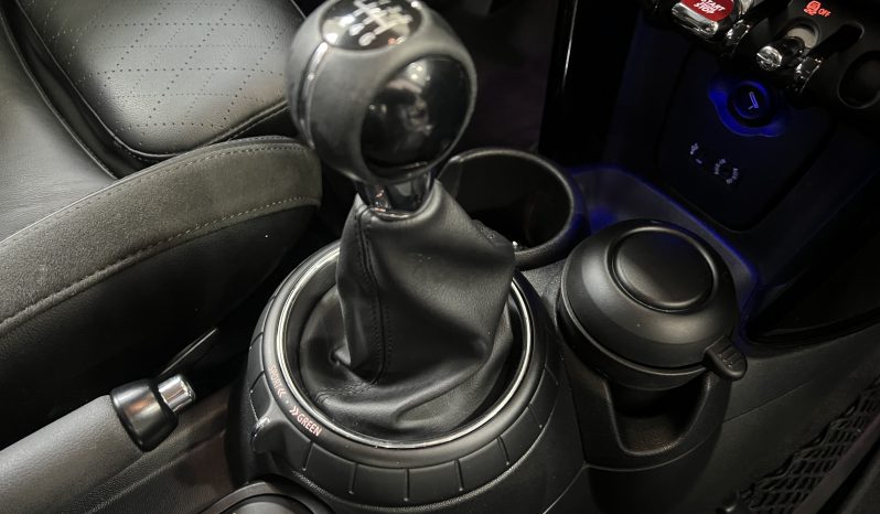 
								MINI COOPER 5 PUERTAS full									