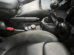 
										MINI COOPER 5 PUERTAS full									