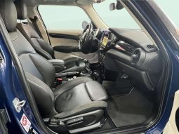 
										MINI COOPER 5 PUERTAS full									