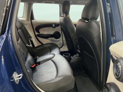 
										MINI COOPER 5 PUERTAS full									