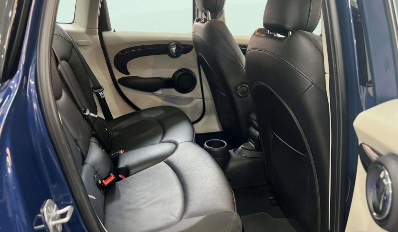 
								MINI COOPER 5 PUERTAS full									