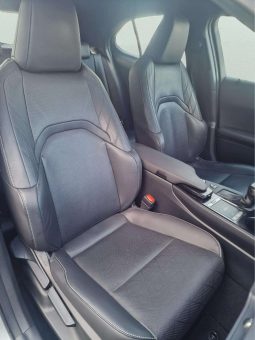 
										LEXUS UX 2.0 250h Executive Navigation full									