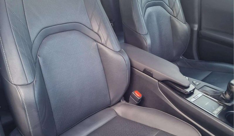 
								LEXUS UX 2.0 250h Executive Navigation full									