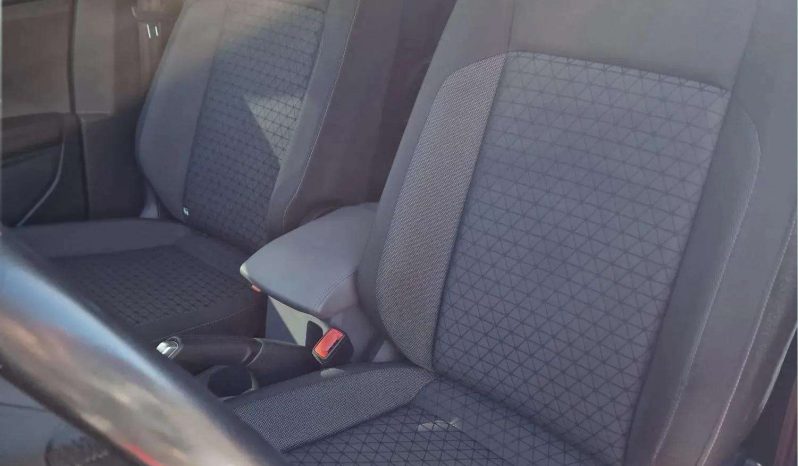 
								VOLKSWAGEN T-Cross Advance 1.0 TSI full									