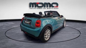 MomoCars